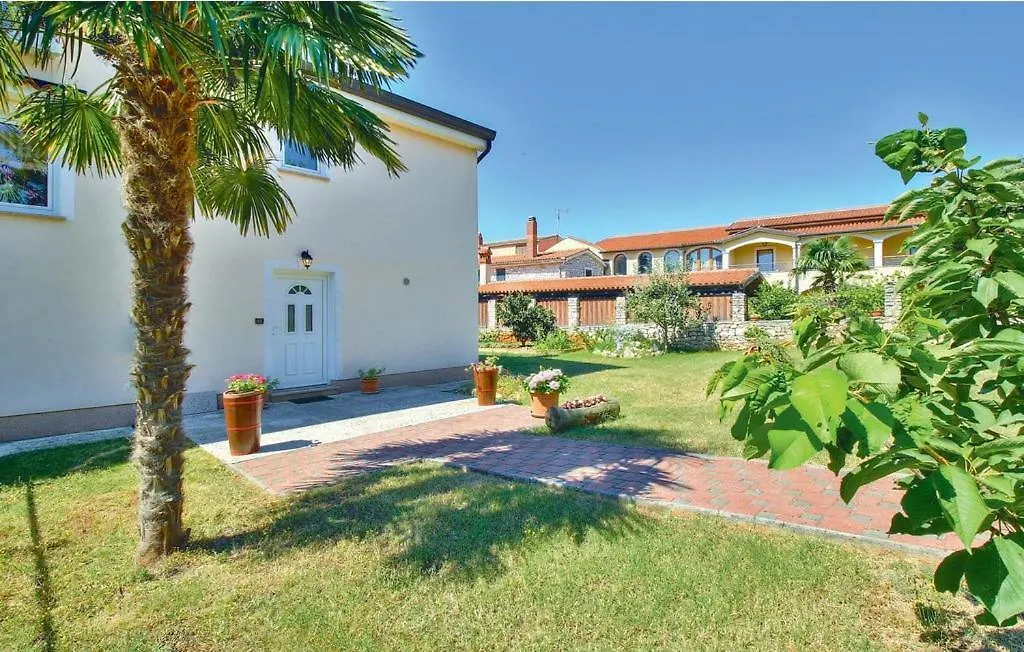 Holiday Home M&E Novigrad