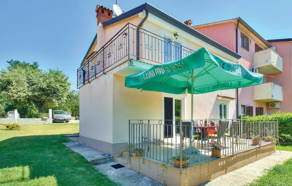 Guest house Holiday Home M&E Novigrad